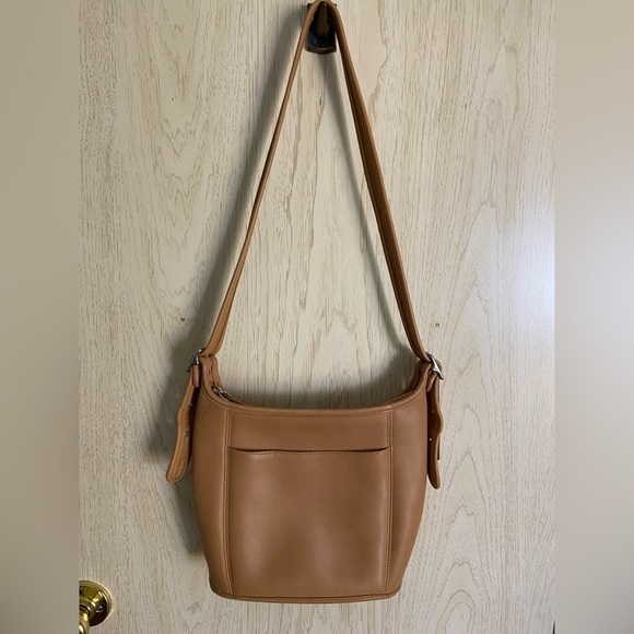 Coach Handbags - COACH Vintage Slim Duffle Sac Camel Tan STUNNING ORIGINAL CONDITION 9816